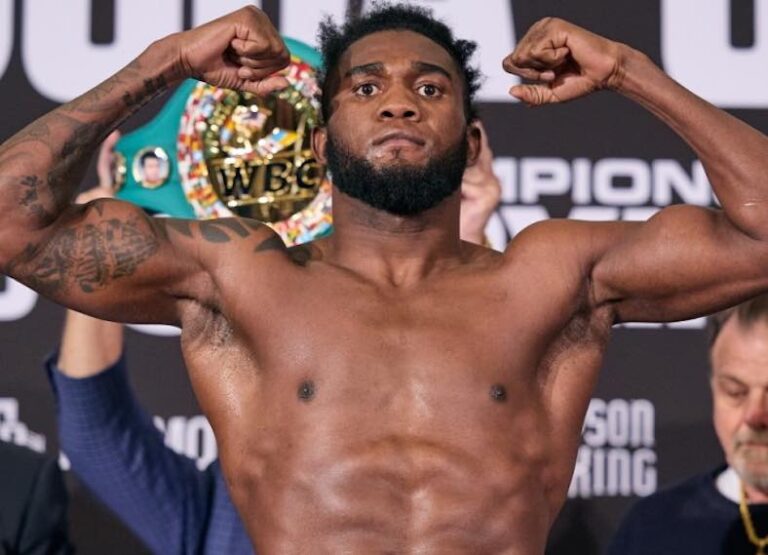 Muaythaigalaxy découvrez le talk exclusif de carlos adames, expert des poids moyens, partageant ses stratégies, analyses et conseils pour dominer la catégorie.